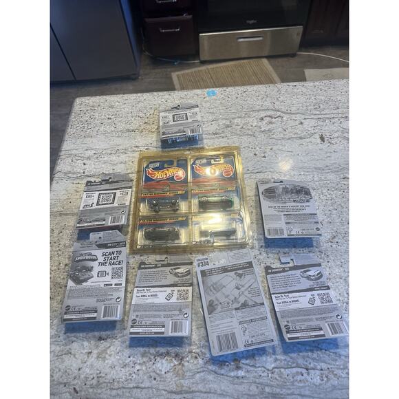 Hot Wheels Lot of 10 , 5 Vintage and 1 extra - Picture 7 of 13